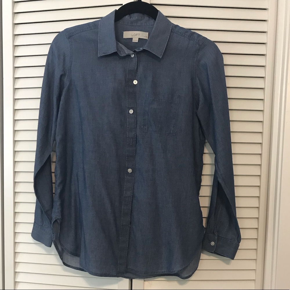 Ann Taylor Loft Chambray Button Down, Euc Xsp - image 1
